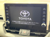 【9インチ ディスプレイオーディオ】大画面ディスプレイへお持ちのスマートフォンと連携して、ナビやbluetoothでの音楽再生が可能です♪デザインはもちろん操作性も良好!別途ナビ機能の取付可能です♪