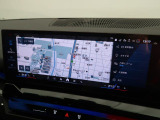 【純正ナビゲーション】BMWのナビゲーションは操作性も良く、詳細な地図情報と交通状況を見やすく表示し、快適なドライビングをサポートしながら目的地までナビゲートします。