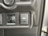 車線逸脱防止装置のレーンキープ機能もついています。万が一のよそ見運転で車線をはみ出しても知らせてくれます♪あると便利な機能ですね!