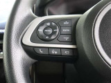 ステアリングスイッチで簡単にオーディオの操作が可能です