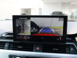 バックカメラ駐車時、後退時に後方を確認する事ができる安全快適装備になります映像だけでなくセンサーにより障害物の距離もドライバーに直感的に伝えてくれる機能になります。