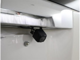 バックカメラが付いているので後方確認が非常にしやすいです。今や運転初心者も熟練者も必須装備!ついていて損はないですね♪