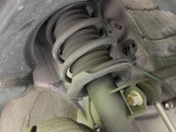 お車を安心してお乗りいただく為には、足回りの定期点検が欠かせません。サービスサポート(有償保証)では無料点検もご提供しており、安心のカーライフをお過ごしいただけるサポート体制が整っています。
