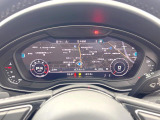 ●バーチャルコックピット:運転席前のモニターでナビも安全に確認可能です。