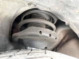 お車を安心してお乗りいただく為には、足回りの定期点検が欠かせません。サービスサポート(有償保証)では無料点検もご提供しており、安心のカーライフをお過ごしいただけるサポート体制が整っています。