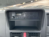 FM/AMラジオが付いています。ナビやオーディオの取り付けも賜わります。詳しくは営業部員にお尋ねください。