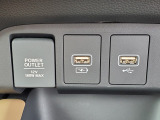 電源ソケットとUSB