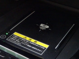 簡単便利なワイヤレス充電器を標準装備♪