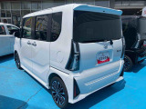 中古車をお選びいただく際に気になる走行距離や修復歴などに加えてキズ・凹みの有無・状態や消耗品の交換、今までの整備状況が &ldquo;ダイハツ認定中古車カルテ&rdquo;でわかります。