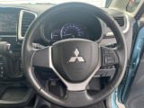 【純正革巻きステアリング】上質な革を使用することで、手にしっかり馴染みとても運転しやすいハンドルです♪