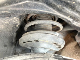 お車を安心してお乗りいただく為には、足回りの定期点検が欠かせません。サービスサポート(有償保証)では無料点検もご提供しており、安心のカーライフをお過ごしいただけるサポート体制が整っています。