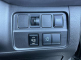 オートスライドドアは、運転席前にあるスイッチの操作でもオート開閉ができ、とても便利です。