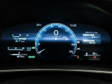 展示車は全てトヨタの車を知り尽くしたエキスパートが基本性能に関わる機能や状態を徹底的にチェックしています。消耗部品の事前交換など法定12ヶ月点検相当の点検・整備を必ず実施しています。