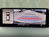 狭い場所での駐車やすれ違いなどでより的確な運転操作に役立つ360&deg;ビューモニターが装備されています。