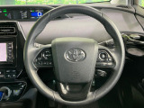 【純正革巻きステアリング】上質な革を使用することで、手にしっかり馴染みとても運転しやすいハンドルです♪