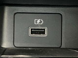 USB電源を装備してます。スマホやタブレットの充電に便利です♪