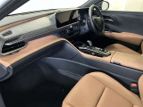 すっきりとしたデザインの内装は、さすがトヨタ車の上品さを感じます。