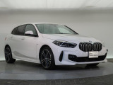 一目で伝わるBMW特有のスポーティーなプロポーションは、BMWの走行性能を生み出すのに欠かせない要因の一つです。細部まで拘りぬいたお車をぜひ一度ご覧ください!