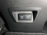 充電用USB端子付き。スマートフォンなどの充電に便利です。