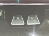 【スマートアシスト】走行中に前方の車両等を認識し、衝突しそうな時は警報とブレーキで衝突回避と被害軽減をアシスト。より安全にドライブをお楽しみいただけます。