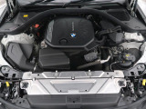 安心のBMW認定中古車は100項目の箇所を徹底的にチェック致します。機械的な箇所や電気系、コンピューターなどをご納車前に点検し、交換基準に達した部品は全て新品に修理返品した後にご納車致します。