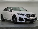 一目で伝わるBMW特有のスポーティーなプロポーションは、BMWの走行性能を生み出すのに欠かせない要因の一つです。細部まで拘りぬいたお車をぜひ一度ご覧ください!