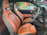 八光AUTO MOTIVEの強みはサポート力です。これまで培ってきた経験と技術力、スピードを生かして、お客様ひとりひとりを八光AUTO MOTIVE全店でサポートさせて頂きます。