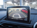 バックカメラを装備。駐車場などでの取り回しもスムーズに行っていただけます。