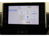 純正ディスプレイオーディオを装備。Bluetooth対応でお手持ちのスマートフォンからお気に入りの音楽の再生も可能。