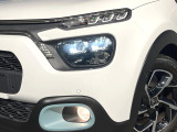 ●LEDヘッドライト:夜間走行時も良好な視界を確保し安心して運転できる高輝度LEDヘッドライトを装備!点灯速度が早く、消費電力も抑えられています。