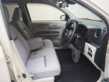 運転席になります。パッソは内装のデザインがかわいらしいですね!
