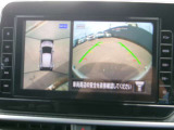 まるで上空から見下ろしているような感じで駐車が楽にできるインテリジェントアラウンドビューモニター!幅寄せが苦手な方でもサイドビューで確認することができますよ♪