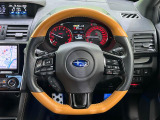 【純正革巻きステアリング】上質な革を使用することで、手にしっかり馴染みとても運転しやすいハンドルです♪