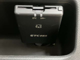 ETCを装備。これで高速道路の料金所もノーストレス。ノンストップで通過します。