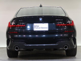 BMWのお車は、走行の安定性とコーナリングの良さを追求し、思い通りにハンドルの操作可能です。試乗車もご用意しておりますので、ぜひ&ldquo;駆け抜ける歓びをご体感ください!
