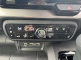 オートエアコン装備!車内を快適に保ちます!