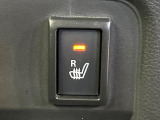 【シートヒーター】寒い日に重宝するシートヒーター!エアコンより早く温まってくれるので寒がりの人も安心ですね♪エアコンの温風は乾燥するから苦手、という方にもをおすすめです。