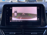 前後パーキングセンサー&リアビューカメラで、車庫入れも安心です。パーキングセンサーは音だけでなくモニターで接近情報を確認出来てより安心です。