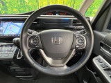 【純正革巻きステアリング】上質な革を使用することで、手にしっかり馴染みとても運転しやすいハンドルです♪