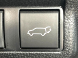 【パワーバックドア】スマートキーや運転席のボタンを押すだけでリアゲートが自動で開閉します!荷物を持っている時や、高い位置にあるバックドアを閉める際に便利な機能です♪
