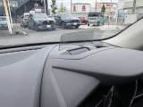 スマートキー付きでキーをポケットに入れたままでもドアのロック&アンロックができ、雨の日や荷物の多い日に大活躍☆