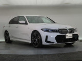 一目で伝わるBMW特有のスポーティーなプロポーションは、BMWの走行性能を生み出すのに欠かせない要因の一つです。細部まで拘りぬいたお車をぜひ一度ご覧ください!