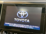 【純正ナビ】人気の純正ナビを装備しております。ナビの使いやすさはもちろん、オーディオ機能も充実!キャンプや旅行はもちろん、通勤や買い物など普段のドライブも楽しくなるはず♪