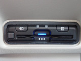 ■【ETC車載器】が装備されています。セットアップをしてお渡しとなり、ETCカードを差し込むだけで高速道路の利用が可能です。
