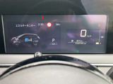 メーター内のディスプレイには運転をサポートするさまざまな情報を表示。