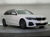 BMWのお車は、走行の安定性とコーナリングの良さを追求し、思い通りにハンドルの操作可能です。試乗車もご用意しておりますので、ぜひ&ldquo;駆け抜ける歓びをご体感ください!