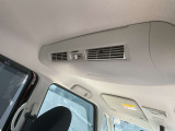 サーキュレーター付きで、車内の空気を循環、温度も均一に保たれて快適です。