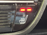 【シートヒーター】寒い日に重宝するシートヒーター!エアコンより早く温まってくれるので寒がりの人も安心ですね♪エアコンの温風は乾燥するから苦手、という方にもをおすすめです。