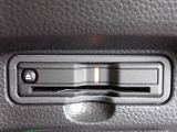■【ETC車載器】が装備されています。セットアップをしてお渡しとなり、ETCカードを差し込むだけで高速道路の利用が可能です。