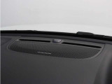 【harman/kardon】世界のオーディオファン垂涎のプレミアムサウンドシステムを搭載。原音に近い音場空間を忠実に再現。乗る人すべてに最良の音響体験を提供します。
